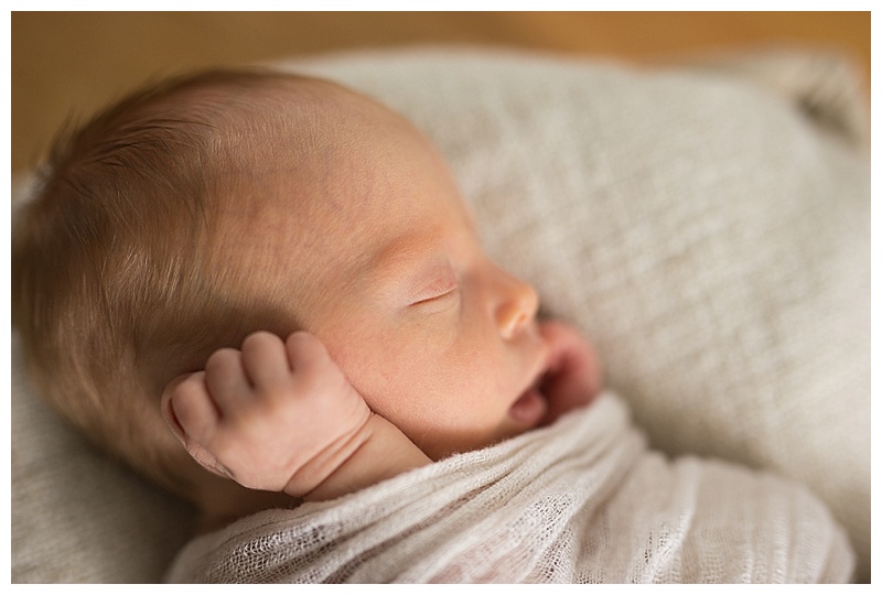 Best Kelowna Newborn Photographer_0020.jpg