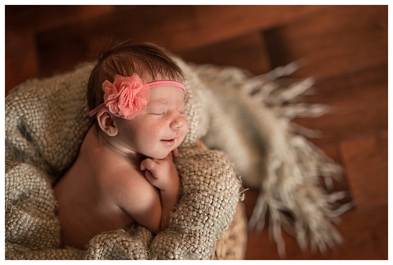 Kelowna Professional Newborn Photographer_1118.jpg