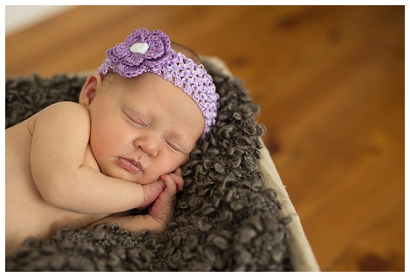 Best Kelowna Newborn Photographer_0055.jpg