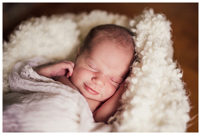 Kelowna Newborn Photographers Barnett Photography In Home Session_0185